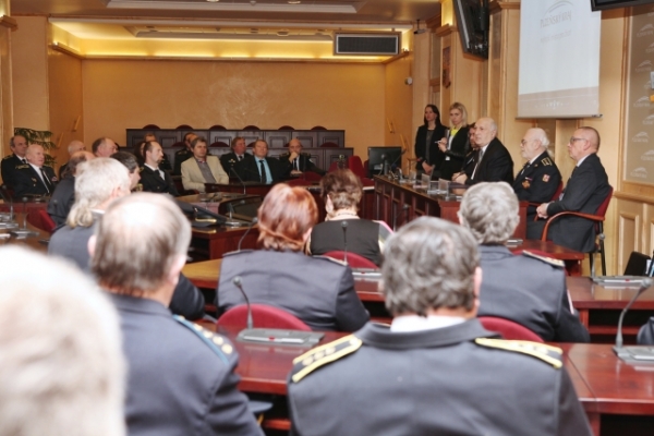 img-1382FE914A2A-2E20-A489-E2F7-48A6C0C9402F.jpg